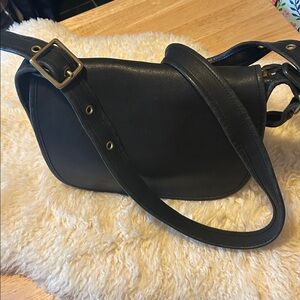 Vintage Coach Black Leather Shoulder Bag